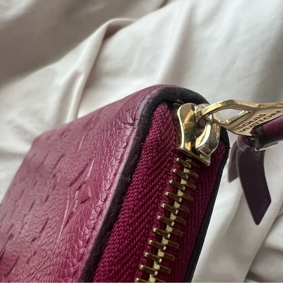 Louis Vuitton Emperiente Zippy Wallet - Picture 7 of 13